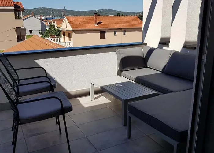 Apartments Star With Pool