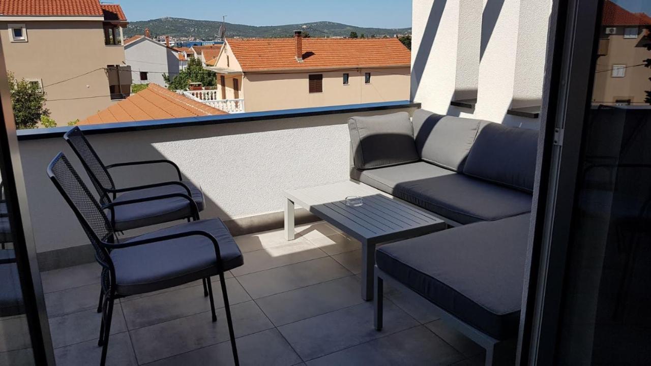 Star With Pool Biograd Na Moru