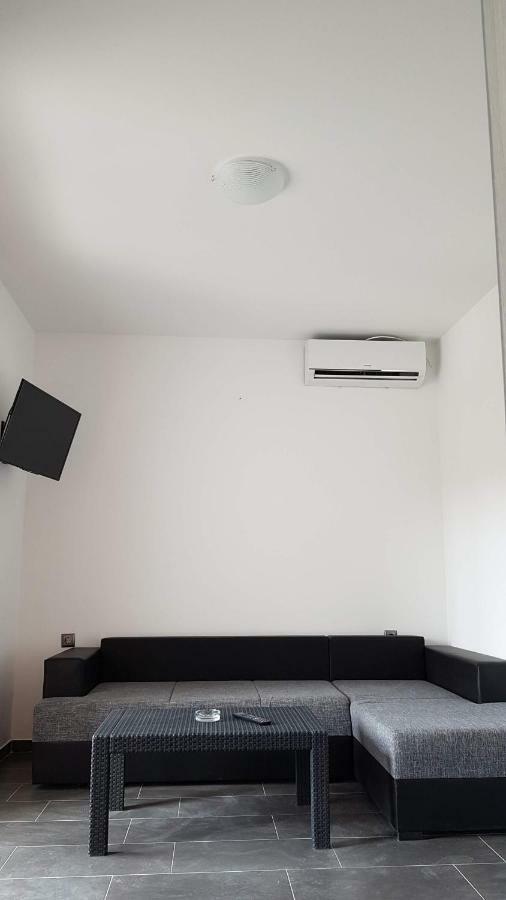 Star With Pool Apartment *