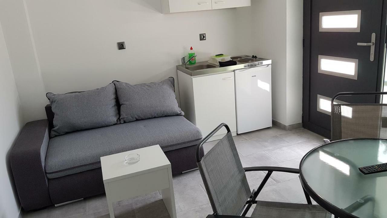 Star With Pool Biograd Na Moru