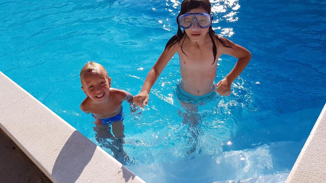 Apartment Star With Pool Biograd Na Moru
