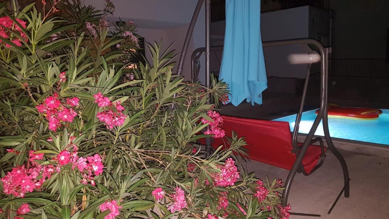 Apartment Star With Pool Biograd Na Moru